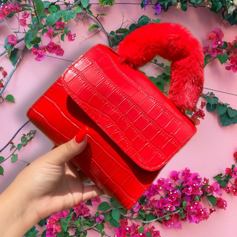 Red Purse - Picture 3 of 8